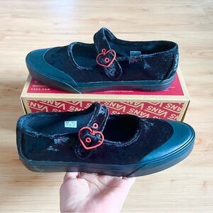 VANS MARY JANE HEARTS BLACK RED VN000CRR458 Women Size 9.5 US